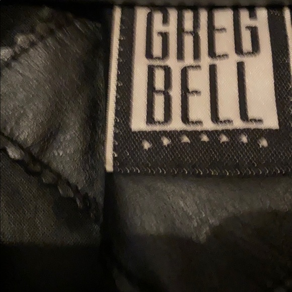 Greg bell  nice leather jet Zipper and nice button front and 2 pockets - Picture 2 of 5